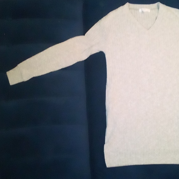 Sweater - Picture 2 of 6